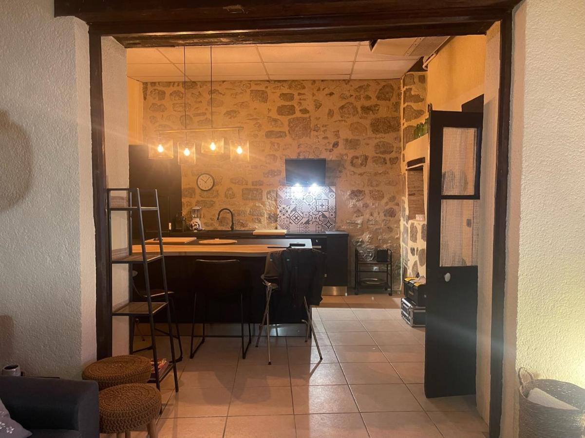 Poppy Appartement De Charme A 2 Min Centre-Ville Figeac Exterior foto