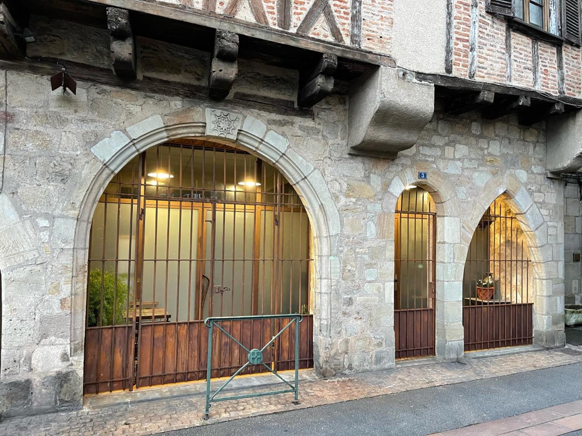 Poppy Appartement De Charme A 2 Min Centre-Ville Figeac Exterior foto